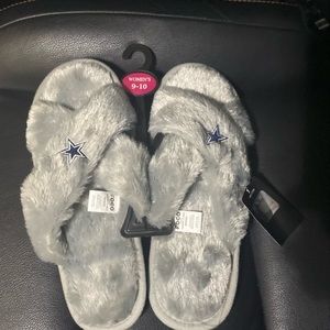 Dallas Cowboys Slippers size 5/6